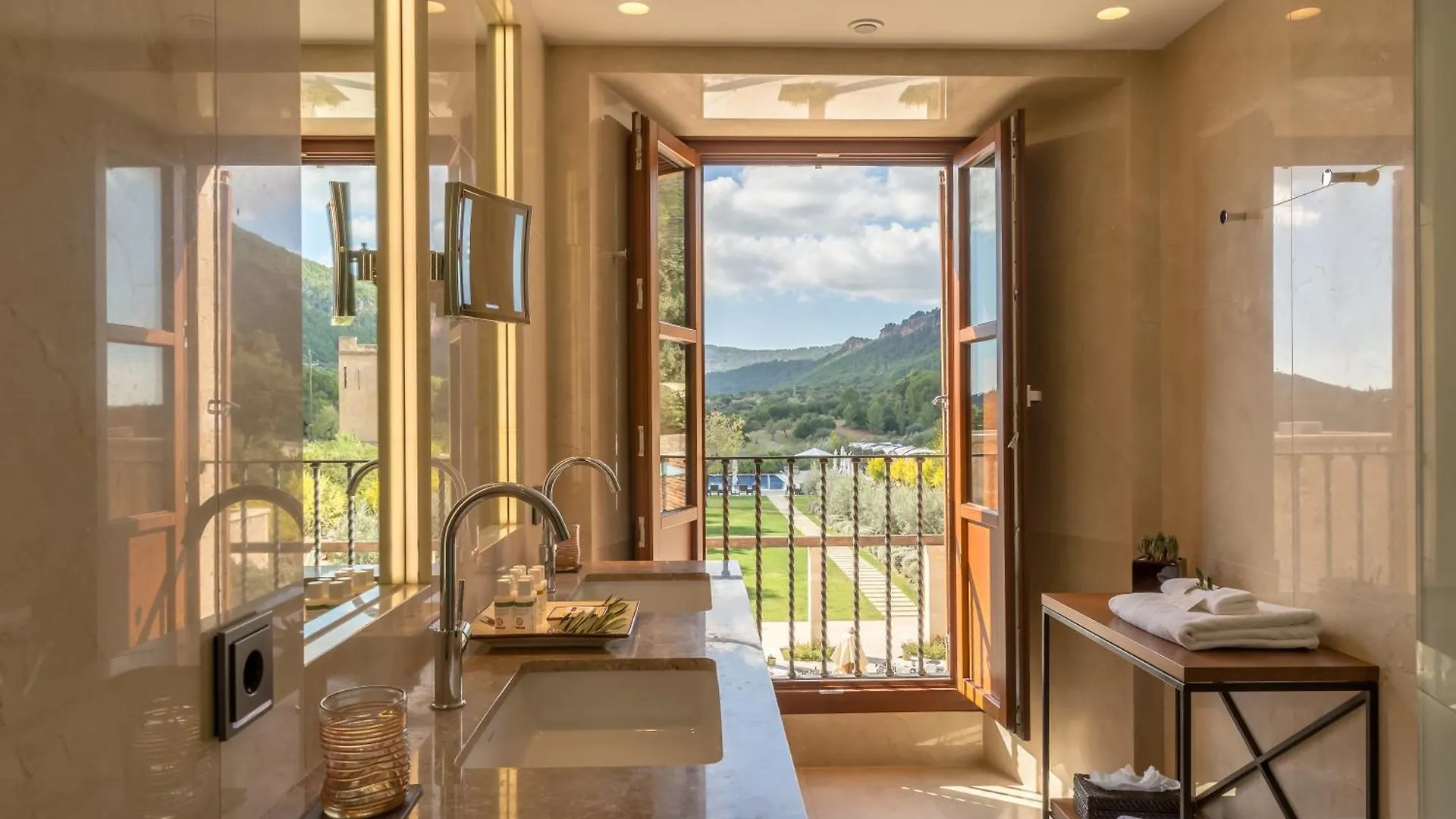 Castell Son Claret - The Leading Hotels Of The World Es Capdella