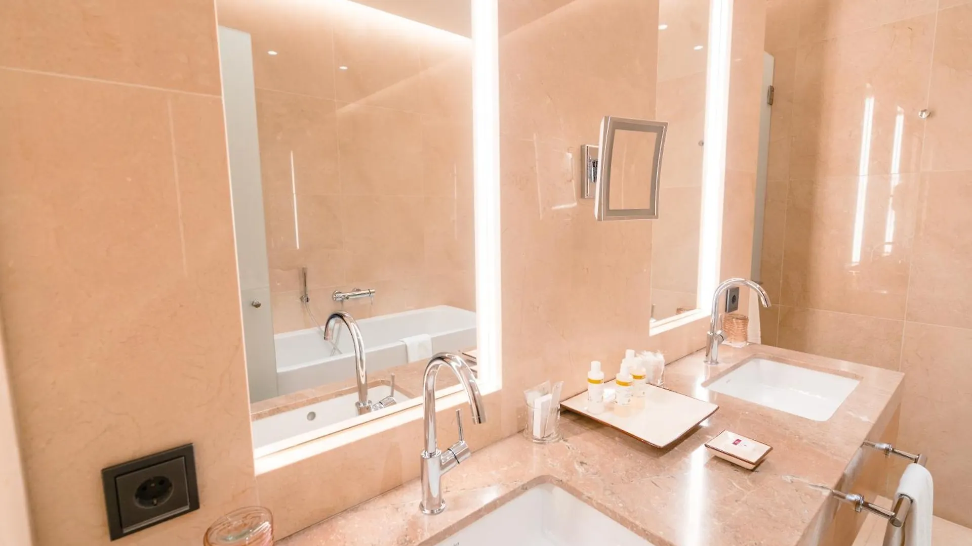 Castell Son Claret - The Leading Hotels Of The World Es Capdella 5*,